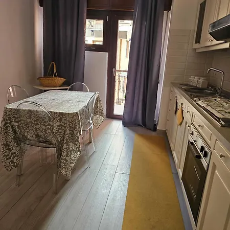 Appartamento Prestigioso, Ristrutturato, 3 Balconi شقة