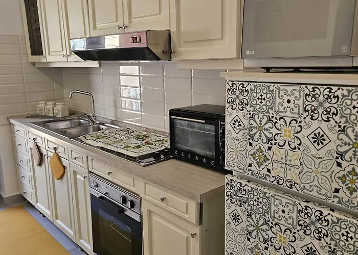 Prestigioso, Ristrutturato, 3 Balconi Apartment *